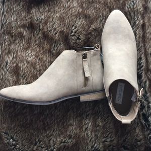 AeroPostale Ankle Booties